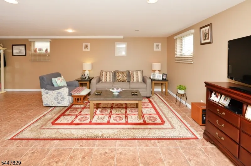 120 Corabelle Ave Lodi, NJ 07644