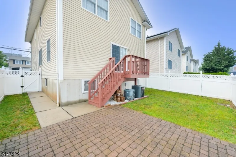120 Corabelle Ave Lodi, NJ 07644