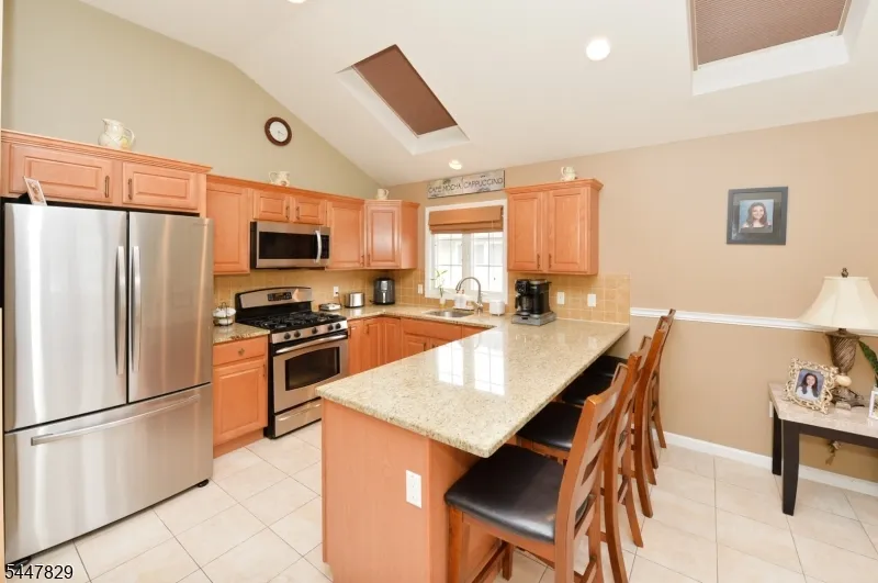 120 Corabelle Ave Lodi, NJ 07644