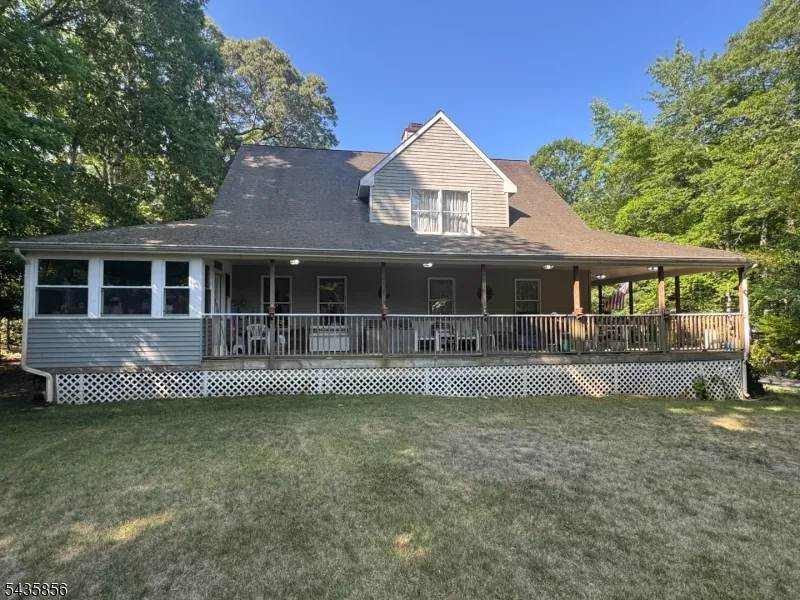 7 W Woodland Ave Middle, NJ 08210