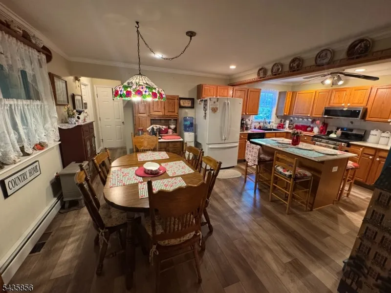 7 W Woodland Ave Middle, NJ 08210
