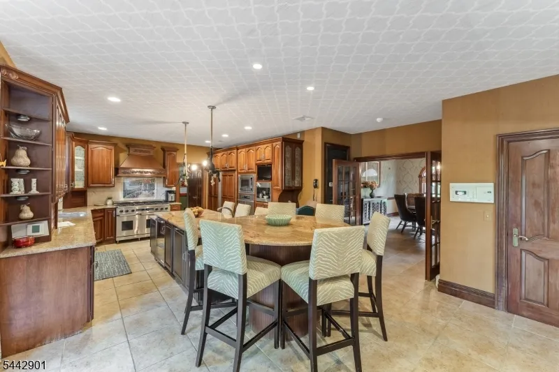 25 Wilshire Dr Sparta, NJ 07871