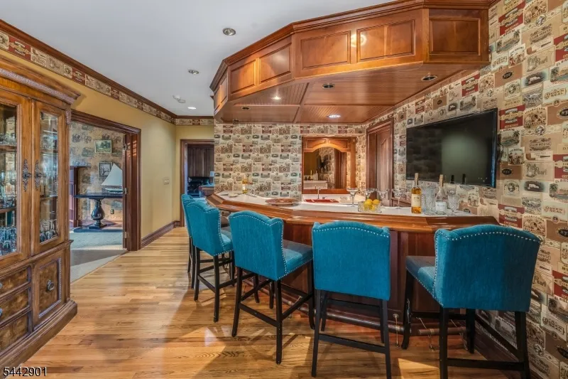 25 Wilshire Dr Sparta, NJ 07871