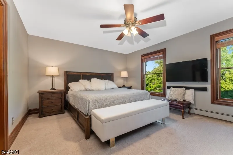 25 Wilshire Dr Sparta, NJ 07871