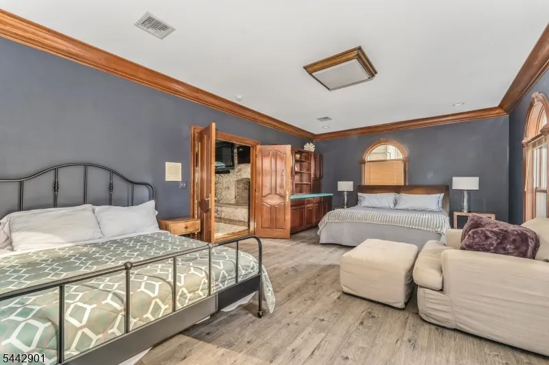 25 Wilshire Dr Sparta, NJ 07871