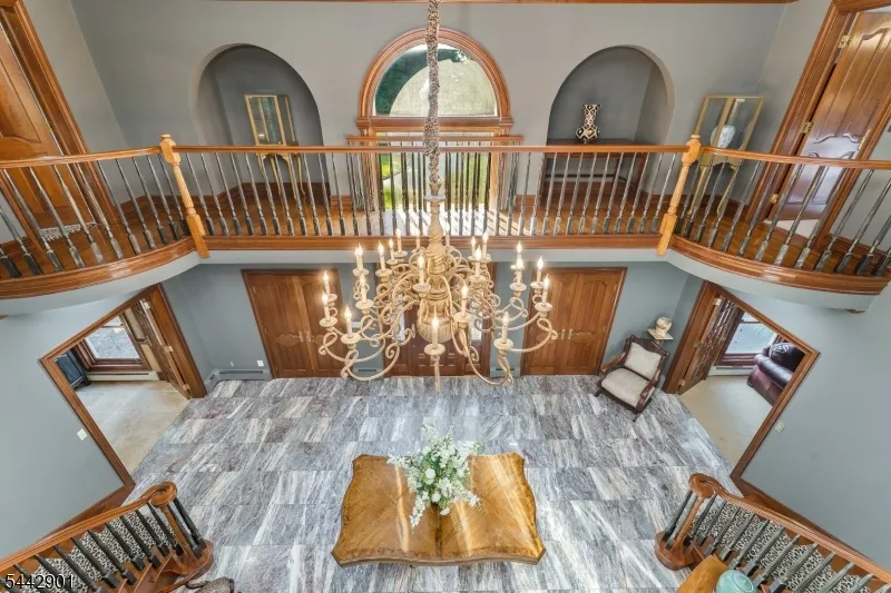 25 Wilshire Dr Sparta, NJ 07871