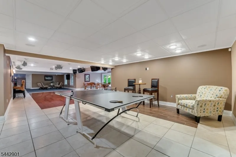 25 Wilshire Dr Sparta, NJ 07871