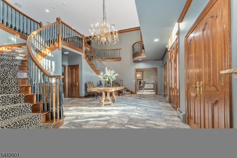 25 Wilshire Dr Sparta, NJ 07871