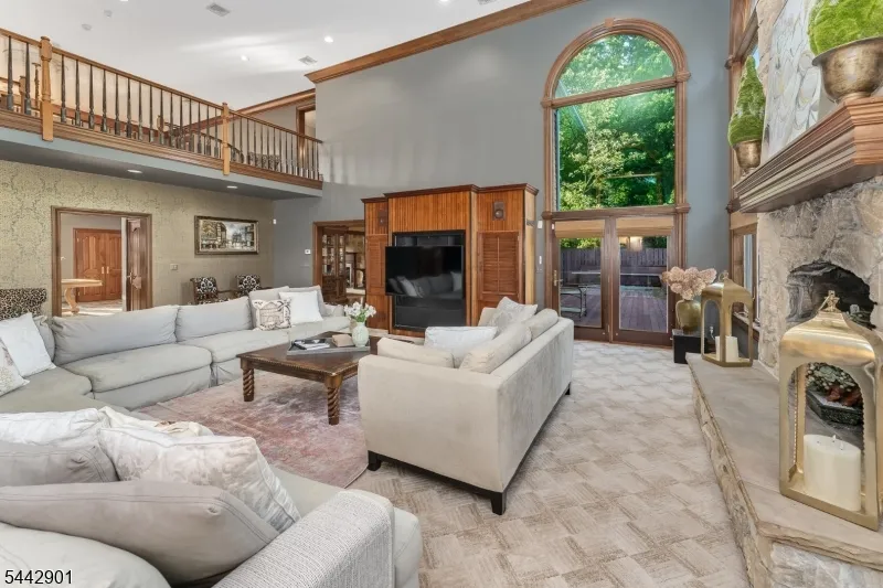 25 Wilshire Dr Sparta, NJ 07871