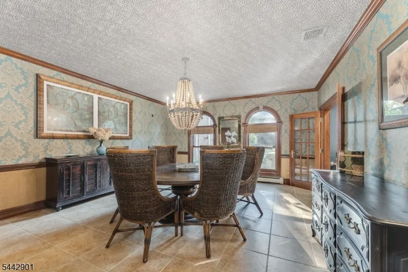 25 Wilshire Dr Sparta, NJ 07871