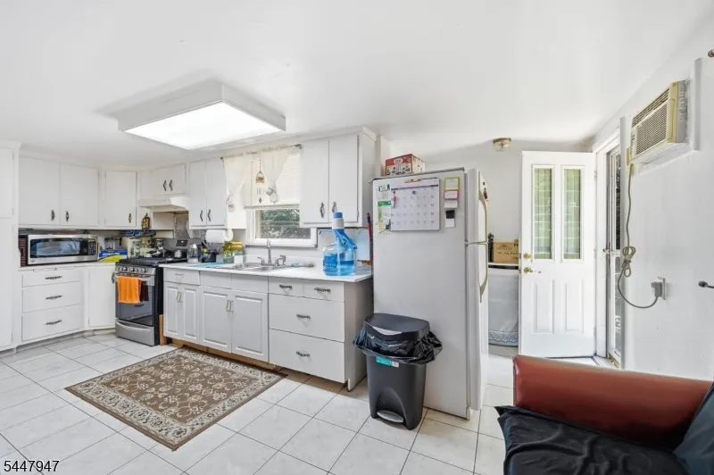 69 Linda Vista Ave North Haledon, NJ 07508