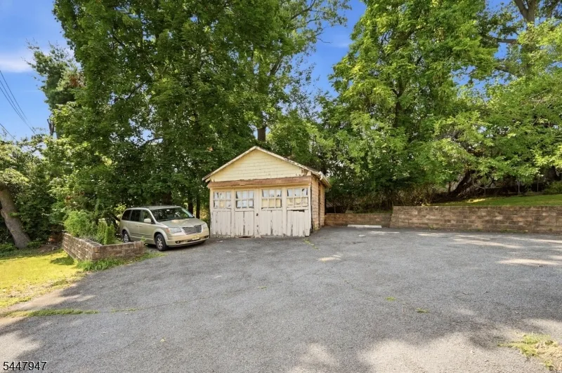 69 Linda Vista Ave North Haledon, NJ 07508