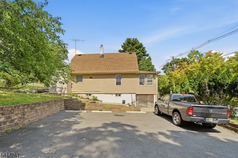 69 Linda Vista Ave North Haledon, NJ 07508