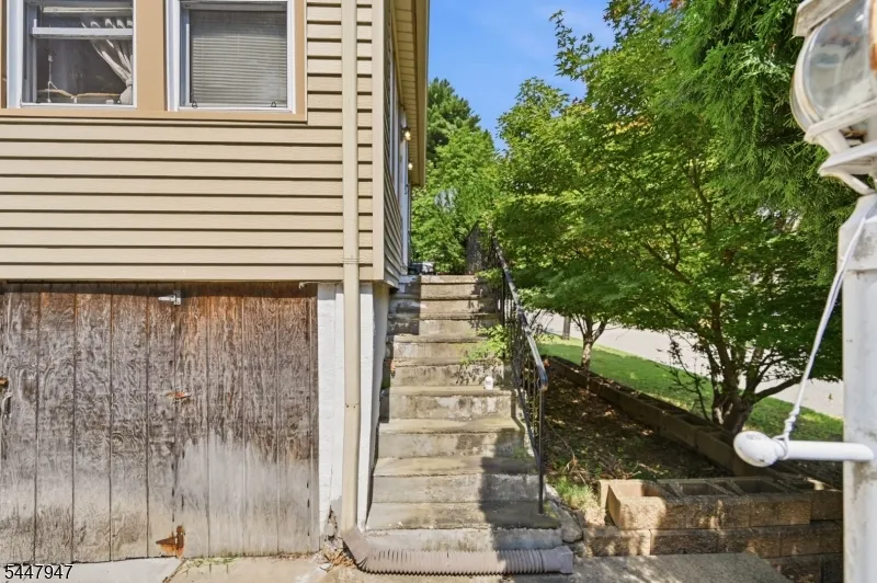 69 Linda Vista Ave North Haledon, NJ 07508