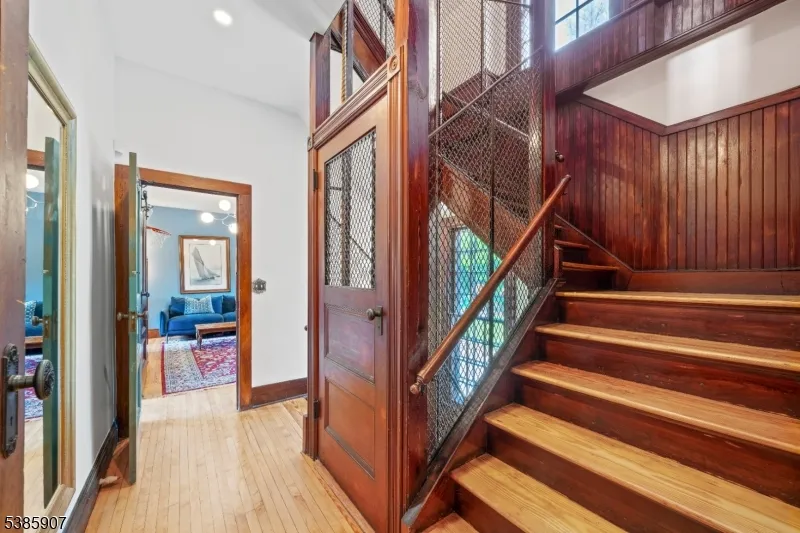 30 N Mountain Ave Montclair, NJ 07042