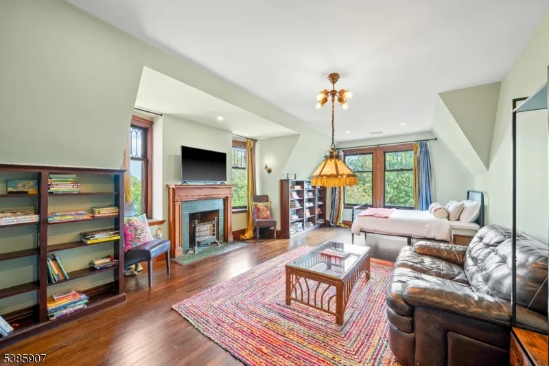 30 N Mountain Ave Montclair, NJ 07042