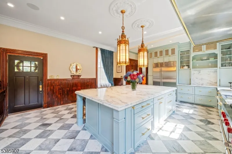 30 N Mountain Ave Montclair, NJ 07042