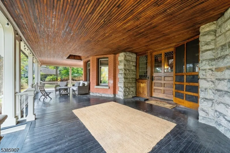 30 N Mountain Ave Montclair, NJ 07042