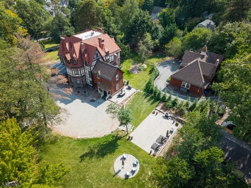 30 N Mountain Ave Montclair, NJ 07042