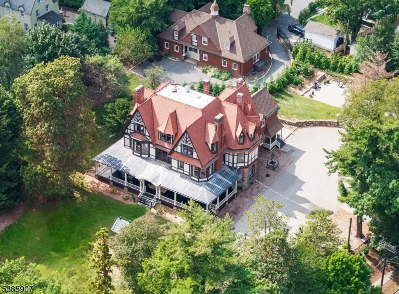 30 N Mountain Ave Montclair, NJ 07042