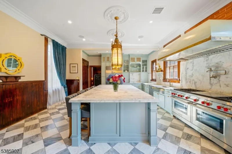 30 N Mountain Ave Montclair, NJ 07042