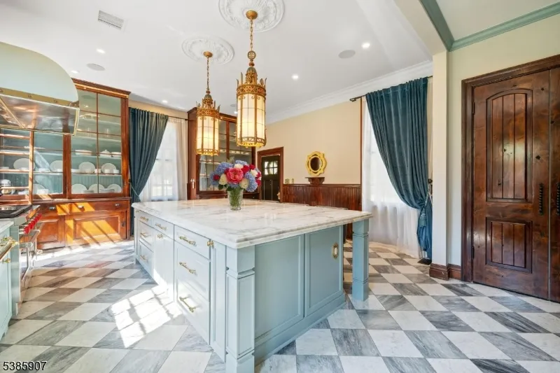 30 N Mountain Ave Montclair, NJ 07042