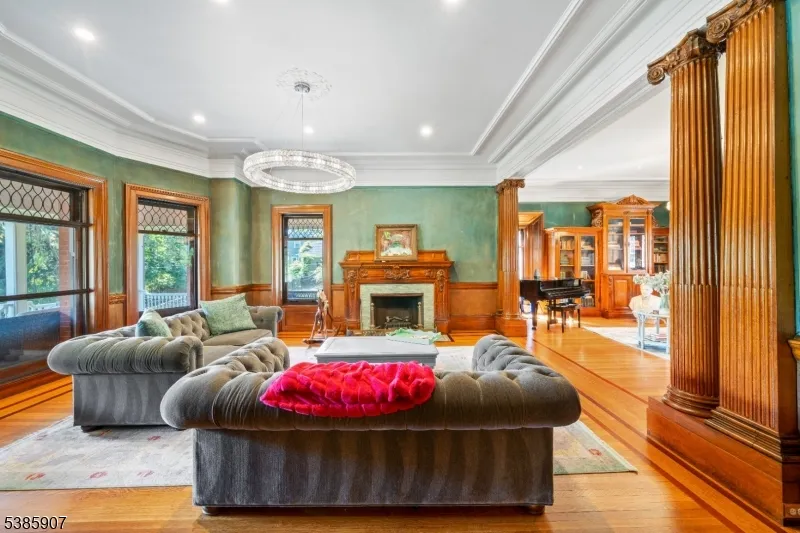 30 N Mountain Ave Montclair, NJ 07042