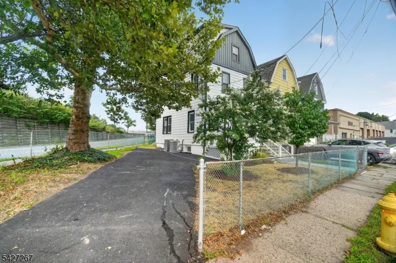 33 Race St Bloomfield, NJ 07003