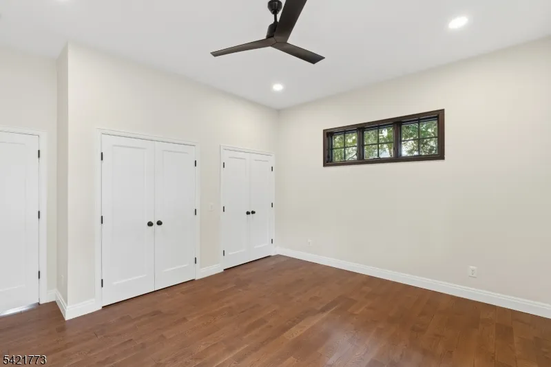 803 Marshall Rd River Vale, NJ 07675