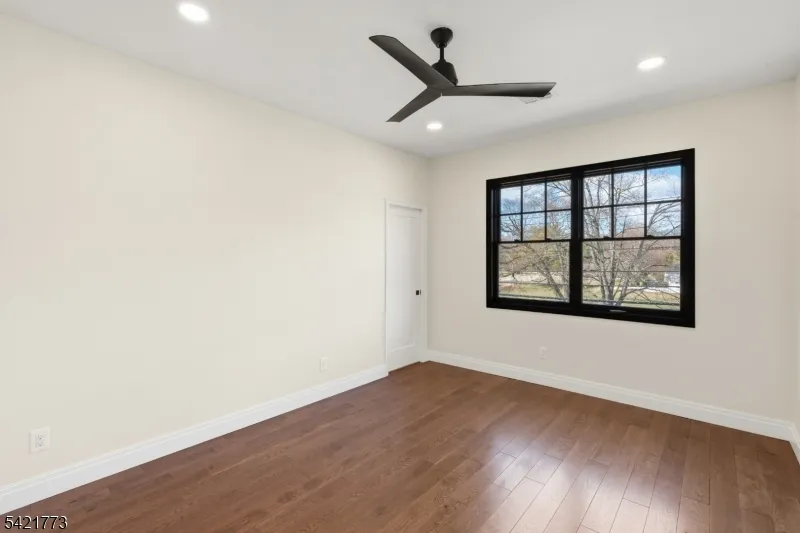 803 Marshall Rd River Vale, NJ 07675