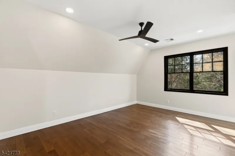 803 Marshall Rd River Vale, NJ 07675