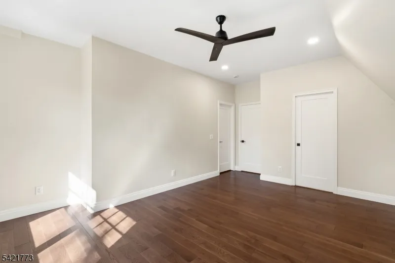 803 Marshall Rd River Vale, NJ 07675
