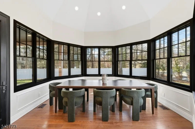 803 Marshall Rd River Vale, NJ 07675