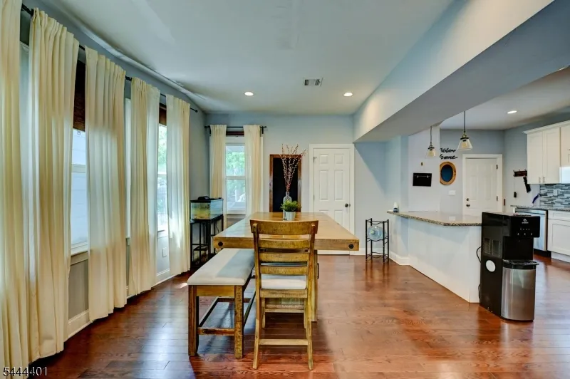135 Sanford St East Orange City, NJ 07018