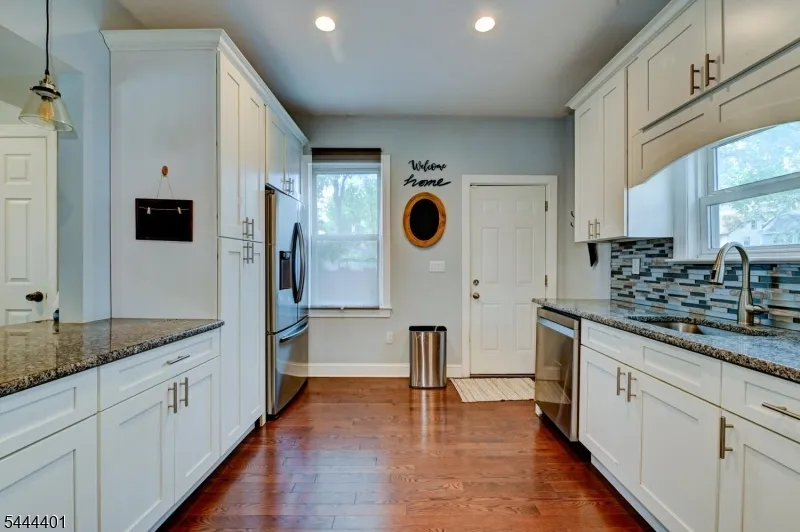 135 Sanford St East Orange City, NJ 07018