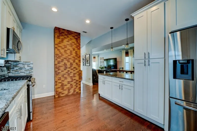 135 Sanford St East Orange City, NJ 07018