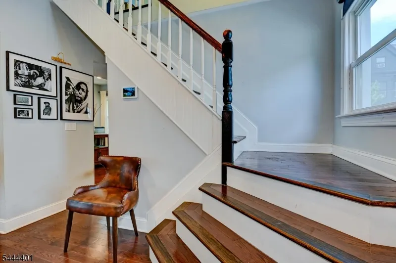 135 Sanford St East Orange City, NJ 07018