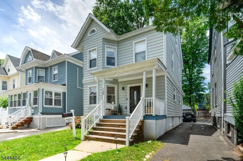 135 Sanford St East Orange City, NJ 07018