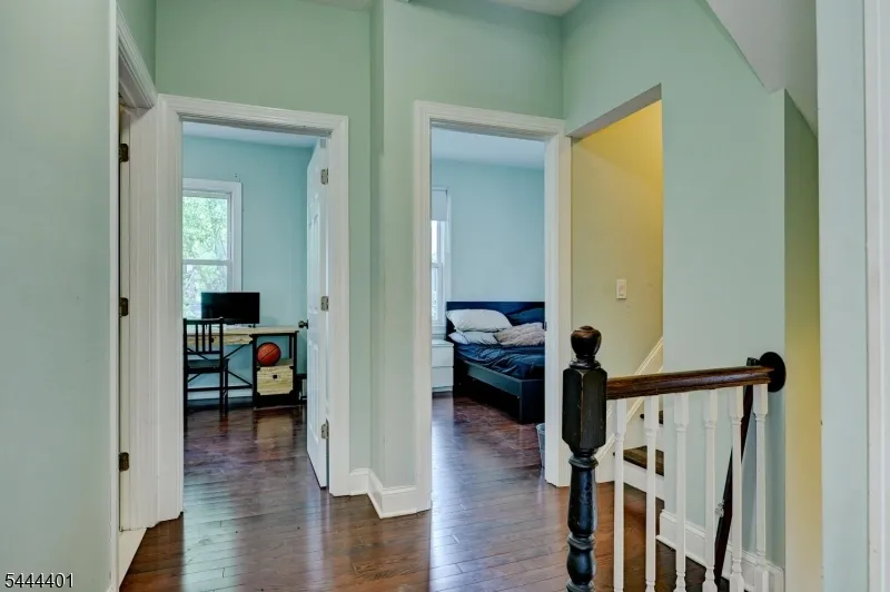 135 Sanford St East Orange City, NJ 07018