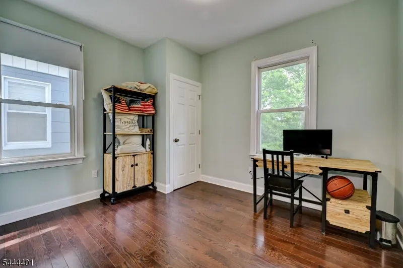 135 Sanford St East Orange City, NJ 07018