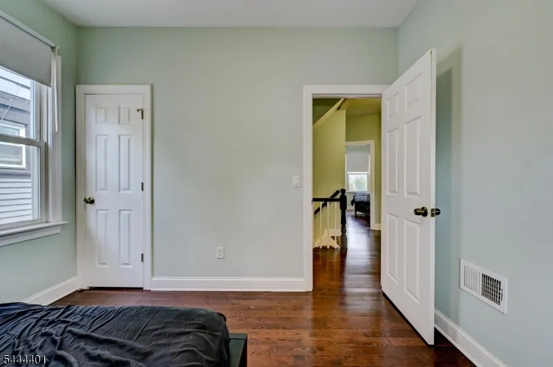 135 Sanford St East Orange City, NJ 07018