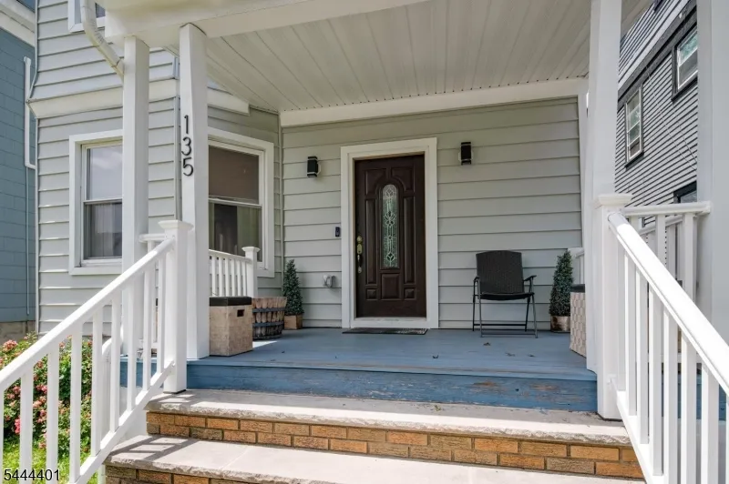 135 Sanford St East Orange City, NJ 07018
