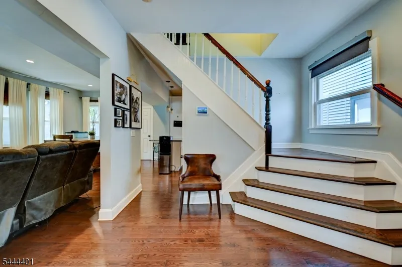 135 Sanford St East Orange City, NJ 07018