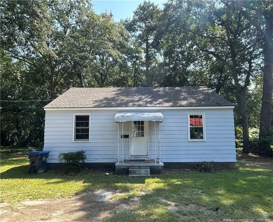 604 Forrest Street Raeford, NC 28376