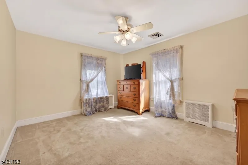 321 Center St Phillipsburg Town, NJ 08865