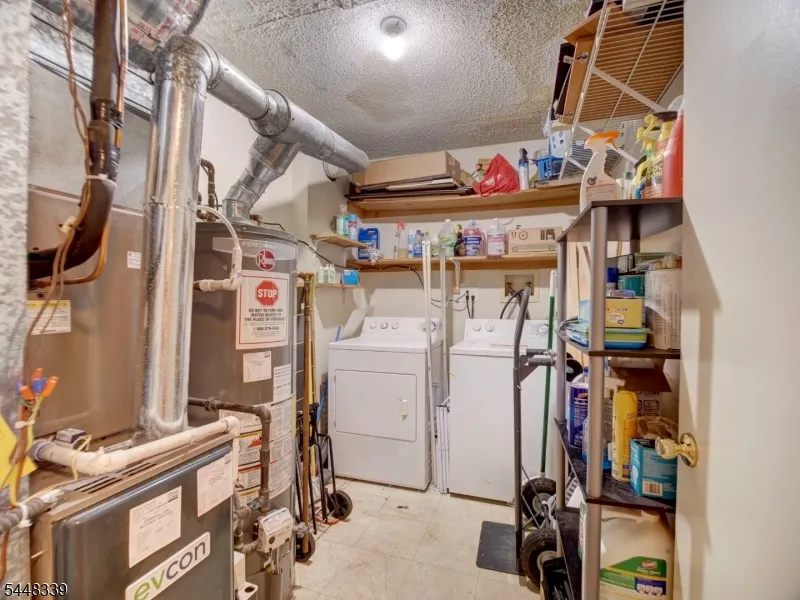 380 Lancaster Ct Piscataway, NJ 08854