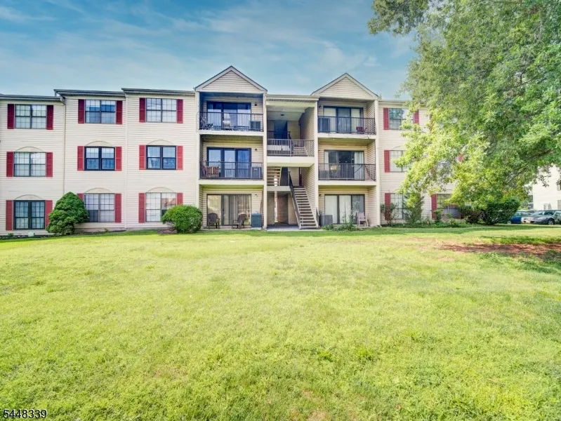 380 Lancaster Ct Piscataway, NJ 08854