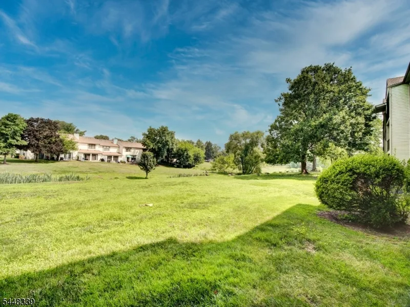 380 Lancaster Ct Piscataway, NJ 08854