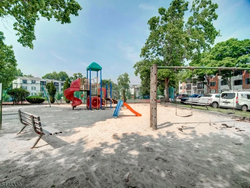 380 Lancaster Ct Piscataway, NJ 08854