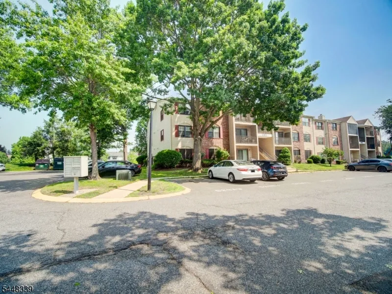 380 Lancaster Ct Piscataway, NJ 08854